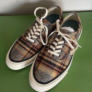 Men's SeaVees Legend Sneakers New in Box Amber plaid Flannel Size 8.5/Women's 10